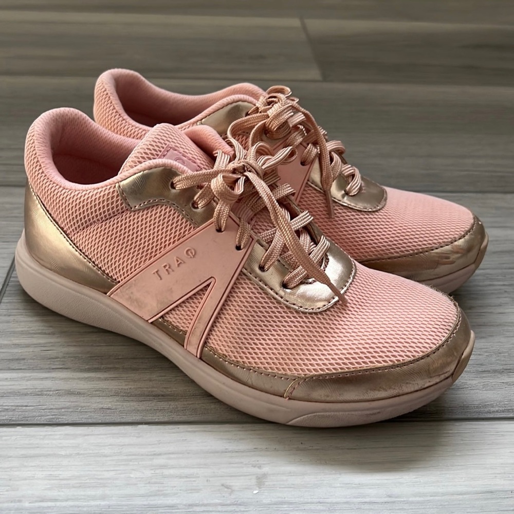 Alegria TRAQ shoes pink size 6.5
